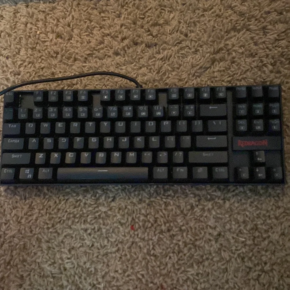 This is a red dragon gaming keyboard. That he’s LED lights